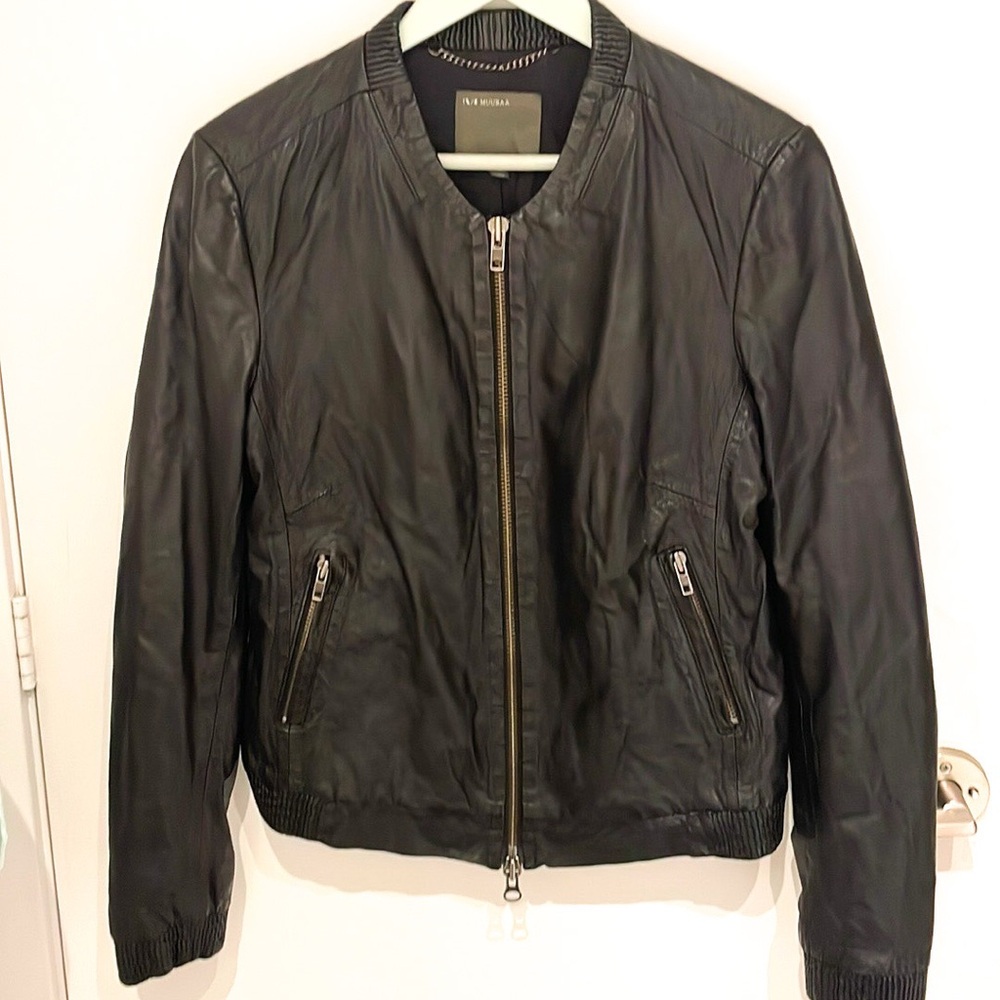 Leather bomber jacket, barely worn, US size 10